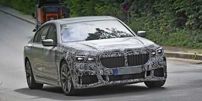 BMW M760i на испытаниях