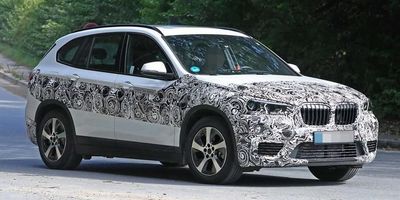 Рестайлинговый BMW X1 на тестах