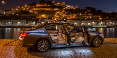 Флагманский седан BMW 7 2016 модельного года