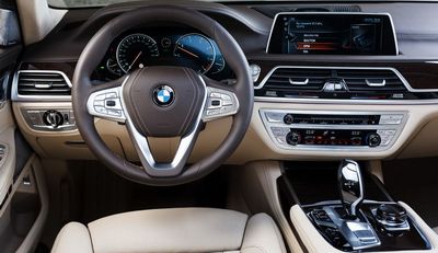 Водительское место BMW 7