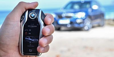 Умный ключ позволяет контролировать параметры автомобиля
