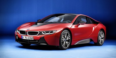Гибридный спорткар BMW i8 Protonic Red Edition